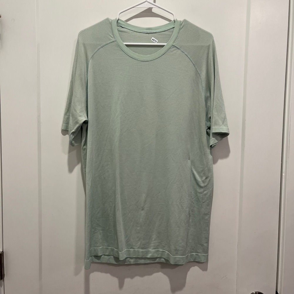 Lululemon Metal Vent Tech Short Sleeve Shirt Sage Green Mens XL Workout Tee
